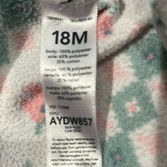 Oshkosh B’gosh Footed Onesie Sleeper - Picture 4 of 4